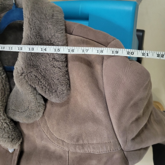 Genuine shearling womens 16 - Picture 3 of 9